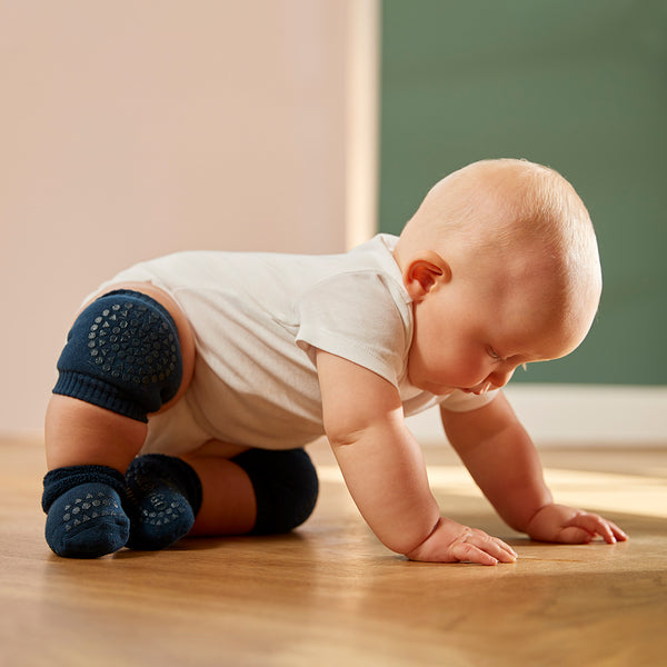 Baby exercise age 9-12 months