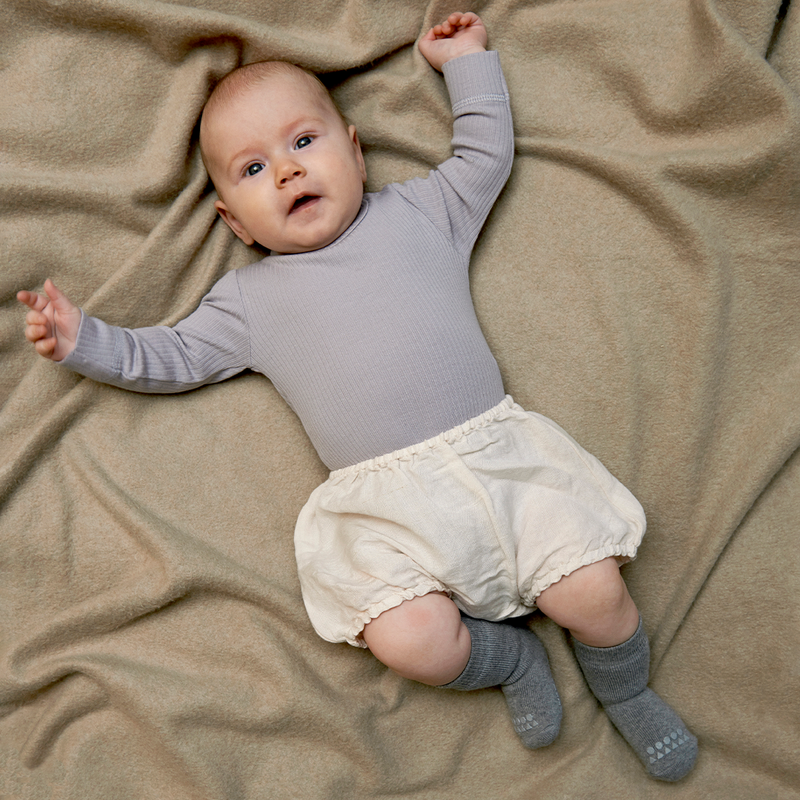 GoBabyGo Crawling Tights and non-slip socks for your child